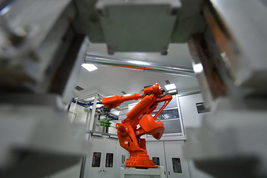 �����׸�ȼ���ǻ�������ظ���͸ƽҶƬ�������ֻ����������ڹ�ͼ