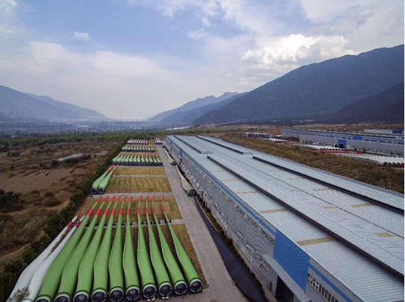 ��ɽ����70���� �� �۽������桱��׼��������ƴ���ɽ��ȫ�ƽ���������