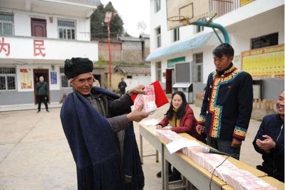 ��ɽ����70���� �� �۽������桱��׼��������ƴ���ɽ��ȫ�ƽ���������